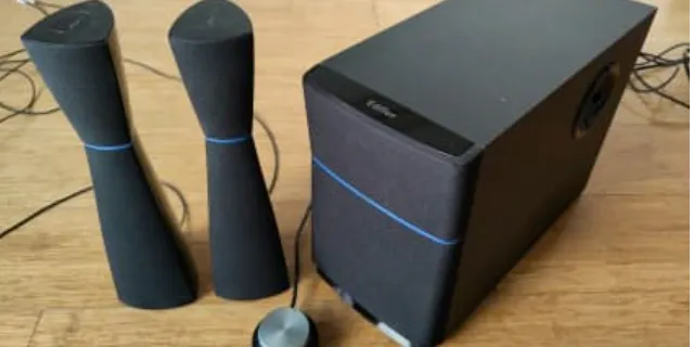 M3220 Multimedia Speaker