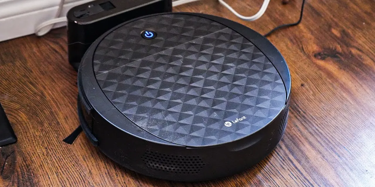 Robot Vacuum Cleaner M213 Series