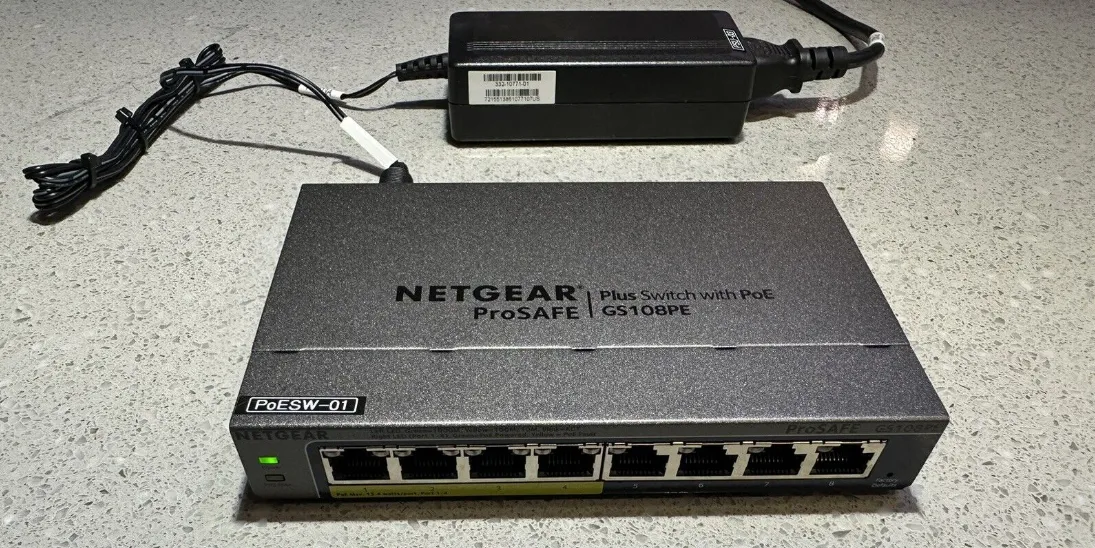 ProSafe Plus Gigabit Switch GS108PE