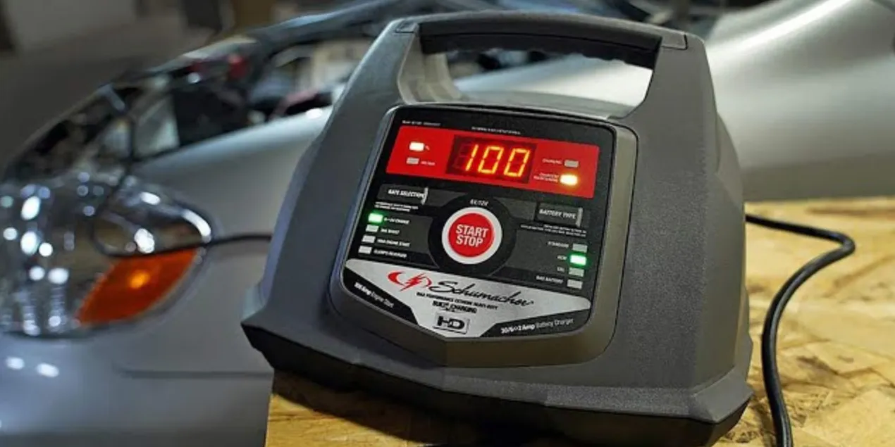 Automatic Battery Charger SC1281 Manual