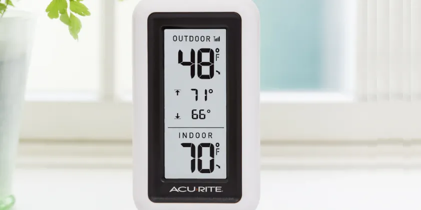 00522 Indoor/Outdoor Thermometer Guide