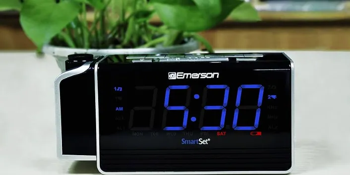 SmartSet Clock Radio ER100103 Guide