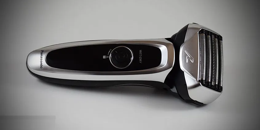 Rechargeable Shaver ES-LV65