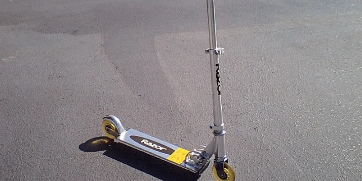 Electric Scooter E300 Guide