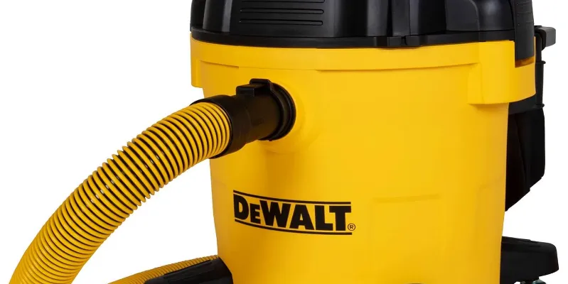 DXV12P Portable Wet/Dry Vacuum