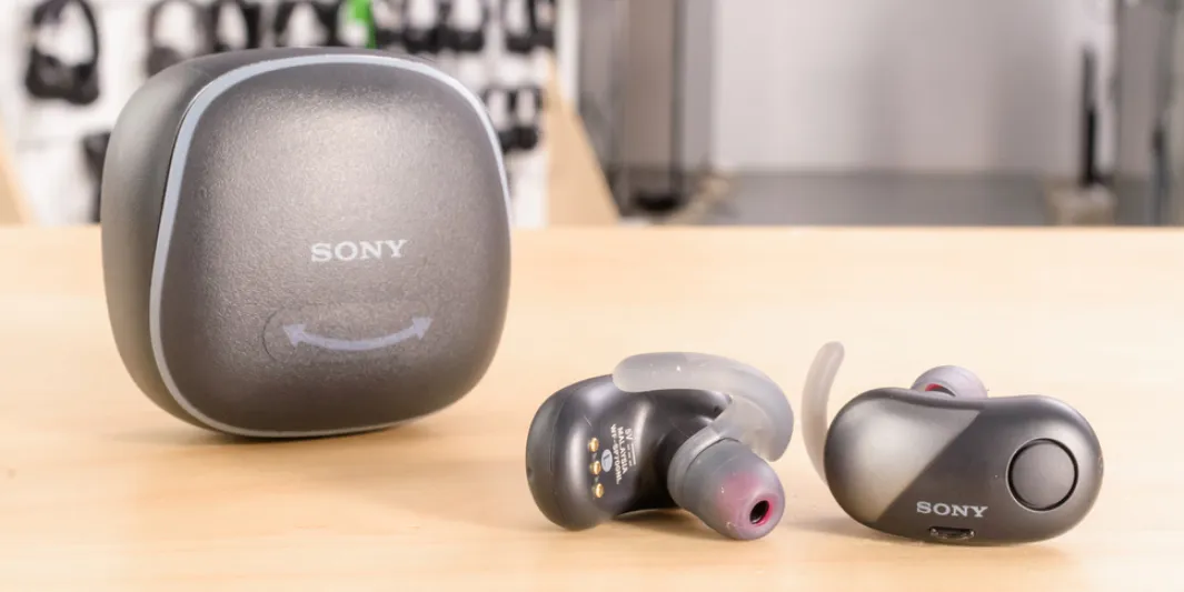 Noise Canceling Headset WF-SP700N