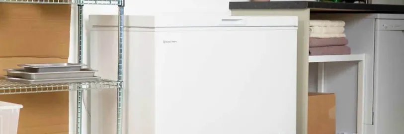 Blue Star Hard Top Chest Freezer CHFSD200 User Manual | Specs and features