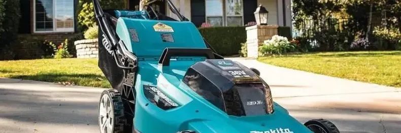 Makita Cordless Lawn Mower XML09 Instruction Manual