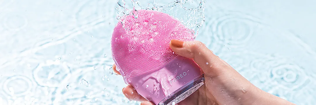 Foreo Luna 4 Mini Facial Cleansing Device User Guide
