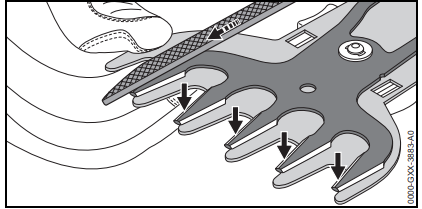 grass_blades_stihl_garden_shears_hsa-25.png