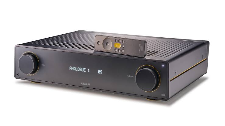 arcam_radia_series_integrated_amplifier_a15.jpg